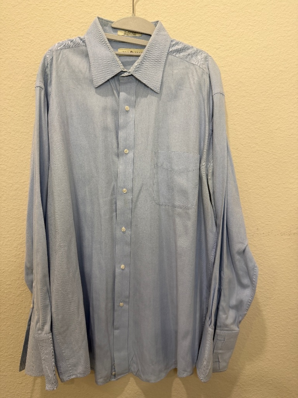 Men’s Long Sleeved Joseph Abboud dress shirt